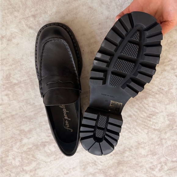 NEW Free People Lyra Lug Sole Loafer- Women's Classic Slip-On - Picture 5 of 9